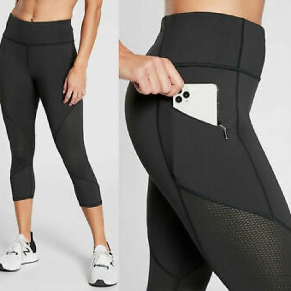 Athleta Mesh Contender Capri - Size Small